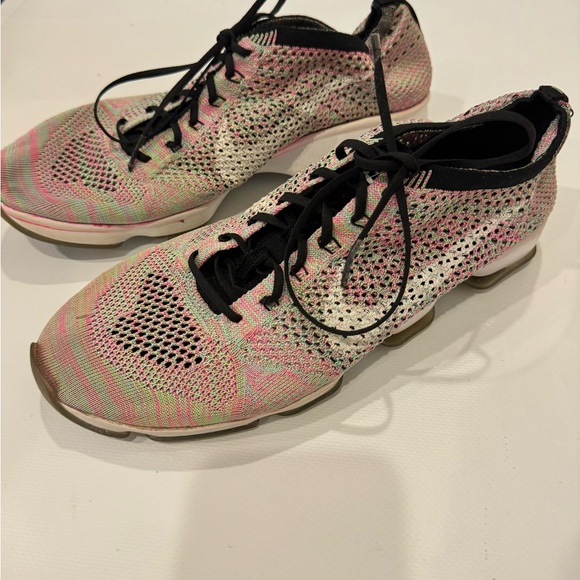 Women’s multi colored Nike tennis shoes, size 12, good condition - Picture 2 of 5